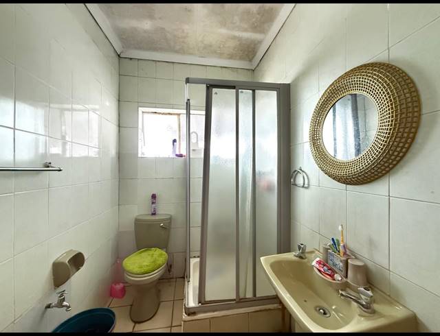 6 BEDROOM HOUSE FOR SALE IN LENNOXTON